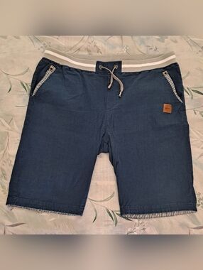 Men's Navy Drawstring Casual Shorts